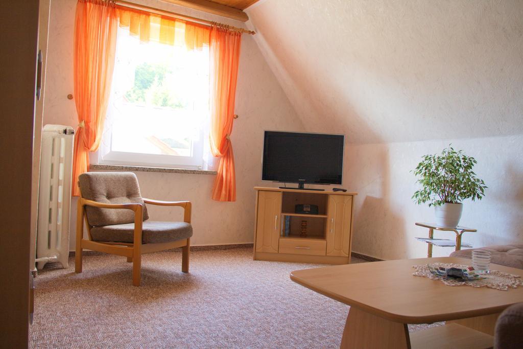 Ferienwohnung Zum Wald Зеллин Номер фото